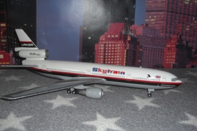 Laker-Skytrain-DC10-1-144-Revell10.jpg