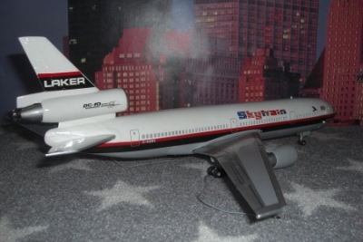 Laker-Skytrain-DC10-1-144-Revell14.jpg