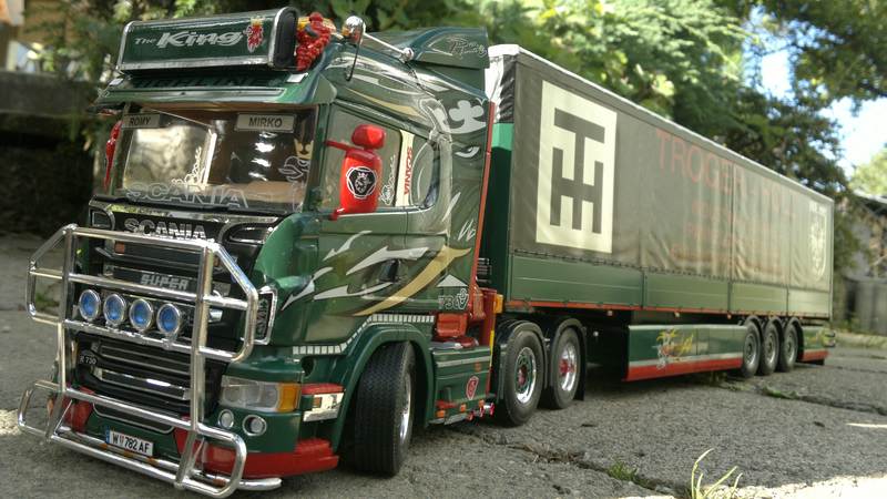 comp_30072013663.jpg