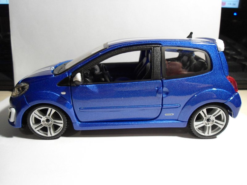 Renault Twingo Rs 1 24 Die Cast Fertigmodelle Und Umbauten Auf Die Cast Basis Das Wettringer Modellbauforum